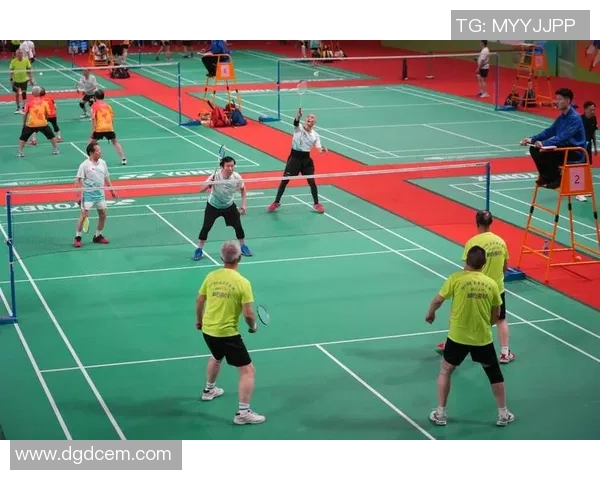 羽毛球顶级赛事选手体能训练的科学分析与提升策略